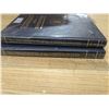 Image 2 : 2 books