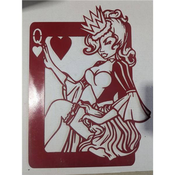 2D metal queen of hearts wall art