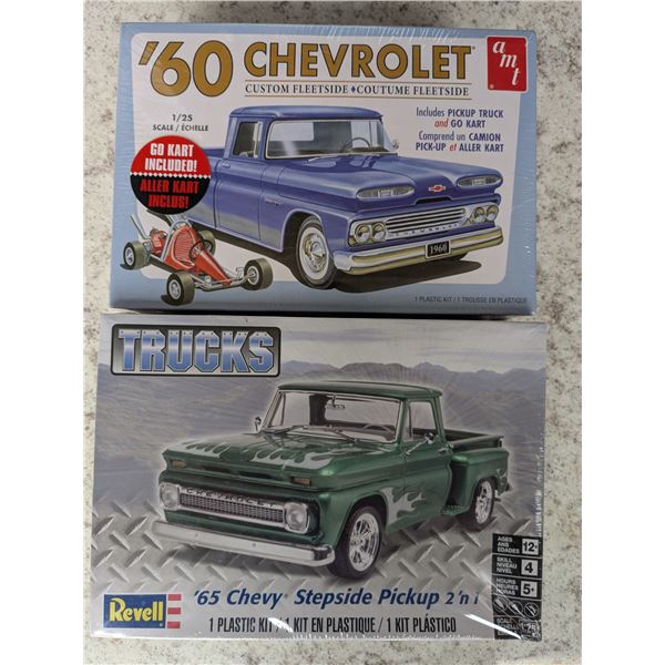 1960 chevy custom fleetside and 1965 chevy stepside 2 in 1 models- 1-25- sealed in box