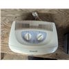 Image 2 : Tabletop air purifier
