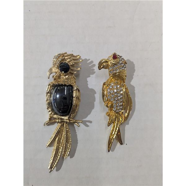 2 parrot brooches
