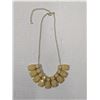 Image 2 : 2 gold tone necklaces