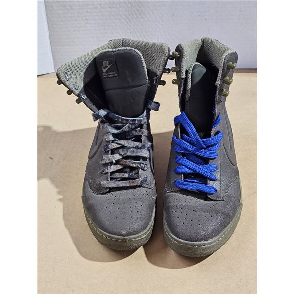 Nike WMNS Air Royalty Highness VT "Dark Loden" Green – Size 7.5. **Has Replacement Laces