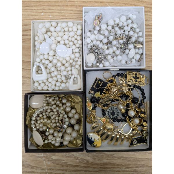 Mixed jewellery