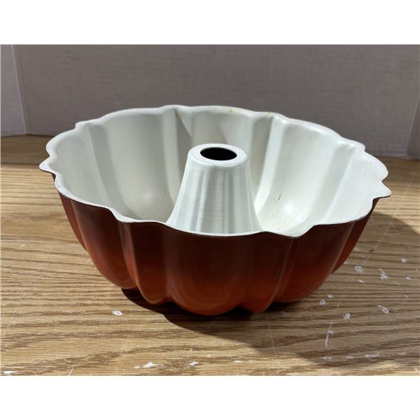 Cake Pan.