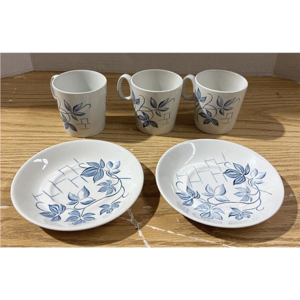 (3) cups and (2) plates same design