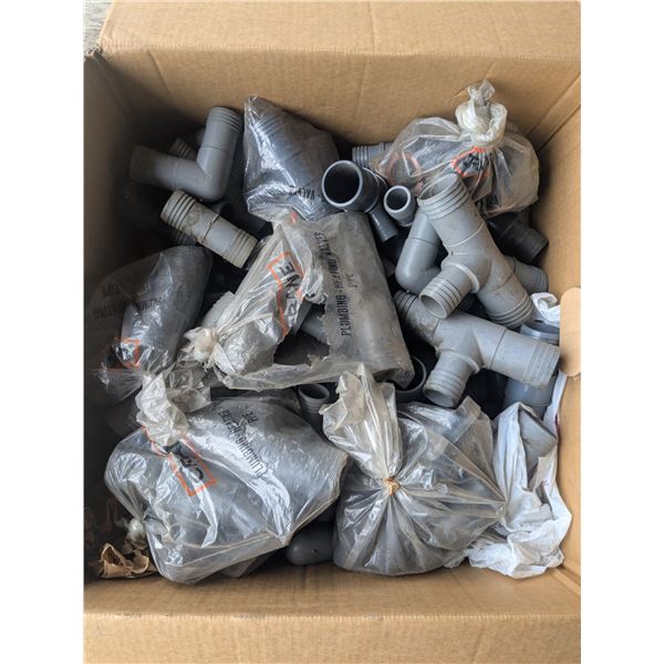 Large box of pvc fittings, barbed, 1"+