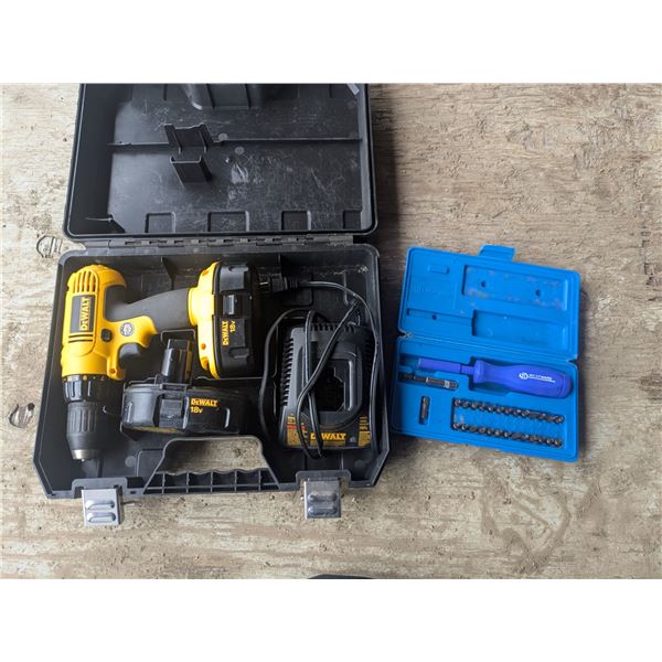 Dewalt 18V cordless drill, tested-works, with screwdriver and bits