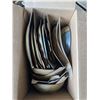 Image 1 : Full set of dining dishes