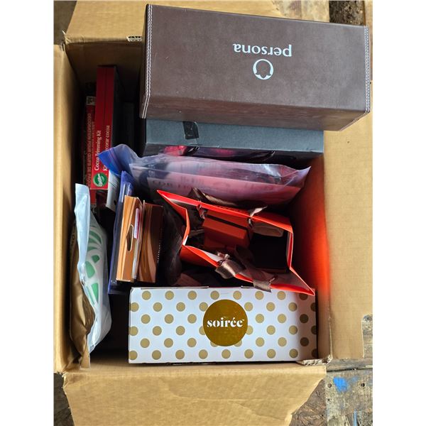 Box of misc items- christ mas ornaments, décor spoons