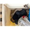 Image 3 : Short 18" hamper with décor and size 10W shoes
