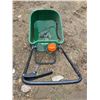 Image 3 : Scotts seeder