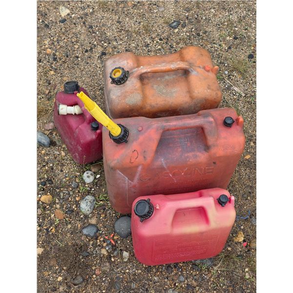 4 jerry cans