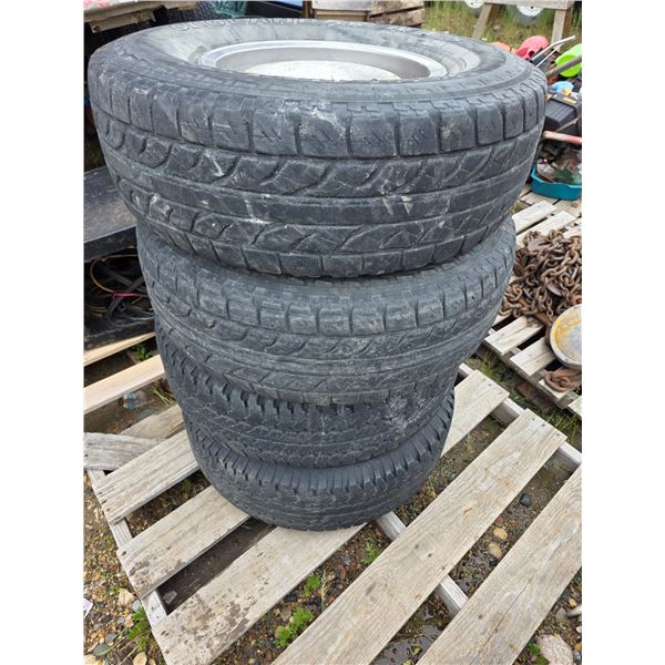 Set of 4 tires and rims- LT265/75R16