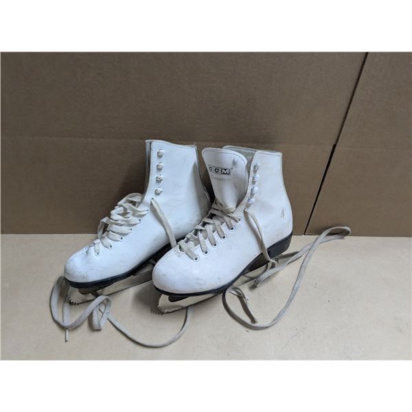 size 4, CCM, figureskates