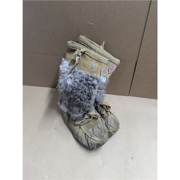 moccosains, 10" heel to toe