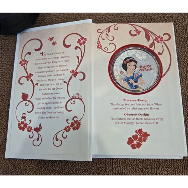 Disney Princess Snow White 1 oz silver proof coin - 99.9% pure silver.  2015 New Zealand mint.