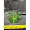 Image 1 : Vintage Uranium Measuring Cup