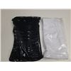 Image 3 : White soccer shin guards feature a hard protective shell and come packaged with sleeves protectors. 