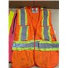 Image 2 : 2 reflective safety vests, 1 mesh, 1 fabric