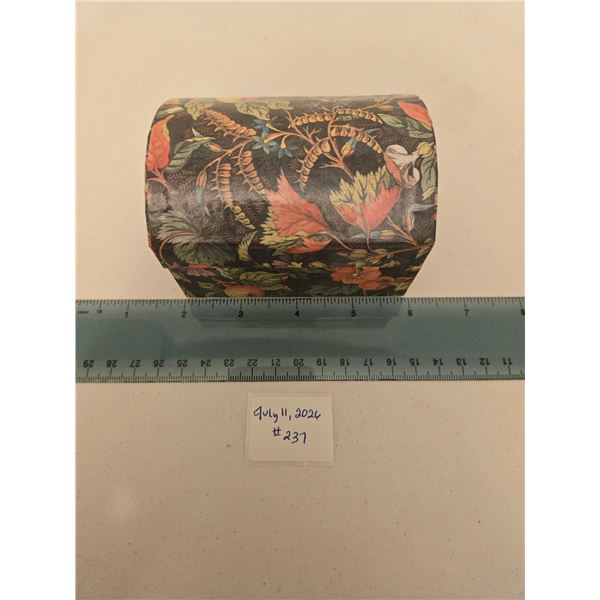 Box with Seashells