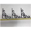 Image 1 : 3 wrought iron shelf brackets