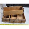 Image 1 : 4 sewing machine drawers