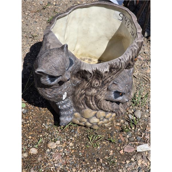 Ceramic tree stump garden décor- 10"H