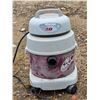 Image 2 : 2 Gallon Shop Vac w/Accessories inc. New Filter