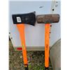 Image 2 : Axe and Sledgehammer