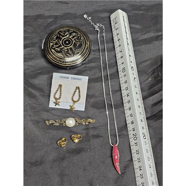 Assorted Fashion Jewelry Lot