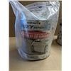 Image 2 : 2 cans grey paint, still relatively full.