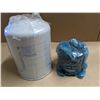 Image 1 : fuel filter and hydraulic filter