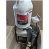 Image 2 : Grease gun, cutting oil, tool lube