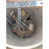 Image 3 : 5 gallon pail gate and door hardware