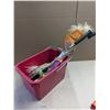 Image 2 : mop pail, fall décor, snowbrush, badminton racket