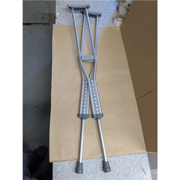easy adjust aluminum crutches