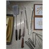 Image 3 : kitchenware- pot holders,nut crackers, roasting tools, Vintage philips electric bread saw/knife