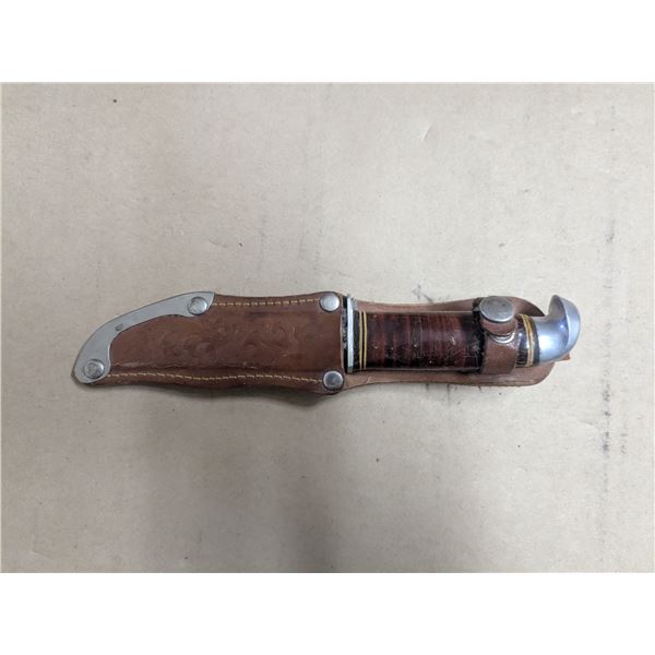 3.5" knife, no markings, leather sheath