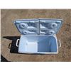 Image 2 : rubbermaid split top cooler