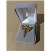 Image 4 : jewellery - gold tone rings and 5 pins, religious