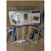 Image 3 : 4 bags sport cards, baseball and hockey