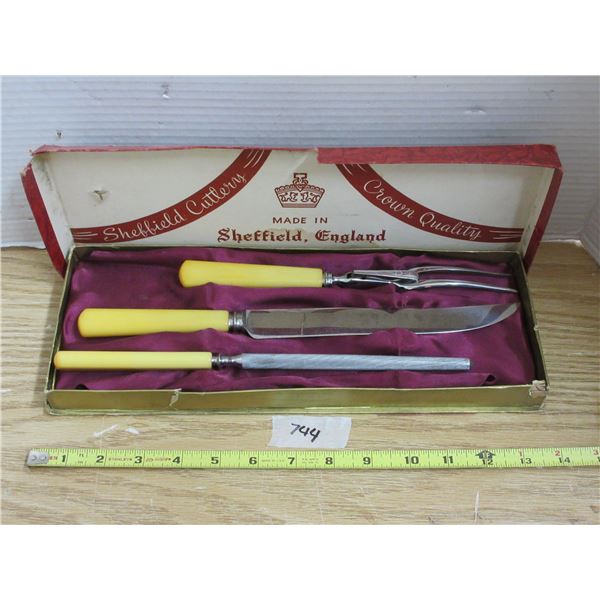 Vintage Carving Set