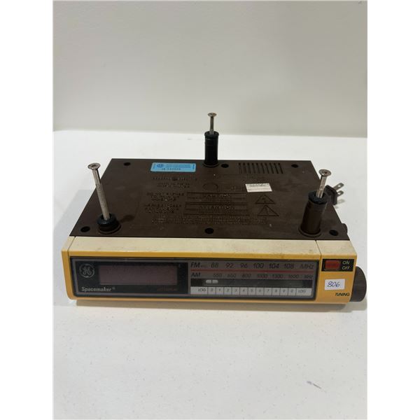 Cabinet Mount - Vintage AM/FM Radio