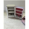 Image 2 : vintage dollhouse fridge with original box