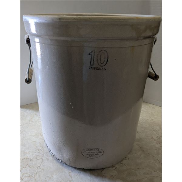vintage 10 gallon ceramic crock, no chips or cracks