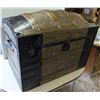 Image 4 : vintage humpback steamer trunk, excellent condition