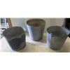 Image 1 : 3 vintage tin pails
