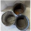 Image 2 : 3 vintage tin pails
