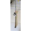 Image 1 : vintage rod and reel